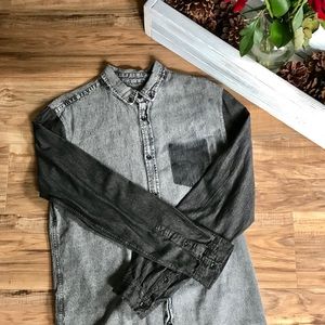NWOT🌷Men’s Denim Button Down Long Shirt